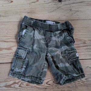 The Children’s Place Camo Cargo Shorts – Boys Size 5